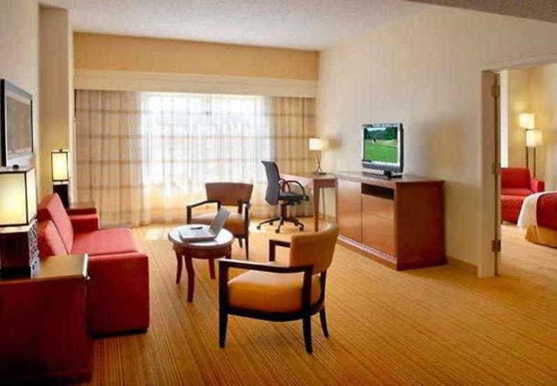 Hotel Courtyard By Marriott Newark Elizabeth Exterior foto